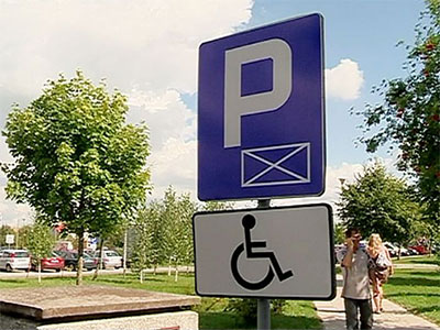 miejsce parkingowe dla inwalidy