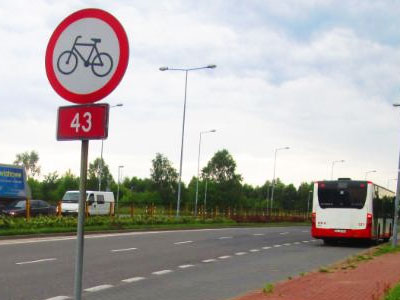 droga krajowa z zakazem wjazdu rowerów
